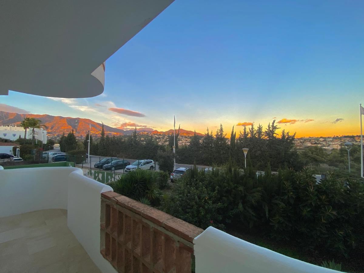 Matchroom Apartamento Con Piscina En Mijas Golf ฟูเอนฮิโรลา ภายนอก รูปภาพ