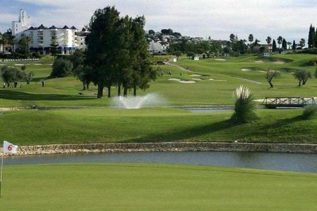 Matchroom Apartamento Con Piscina En Mijas Golf ฟูเอนฮิโรลา ภายนอก รูปภาพ